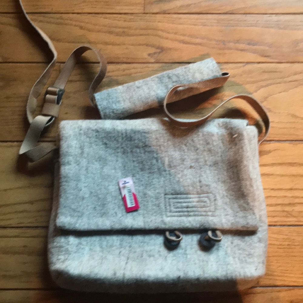 New Felt wool Mongolian Computer shoulder bag.